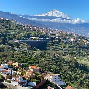 https://nueva-villa-de-lujo-a-estrenar-en-el-sauzal.in-canary-islands.com