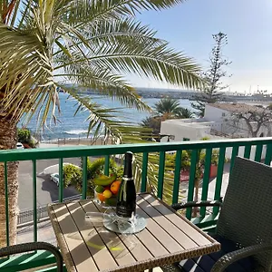 https://apt-royal-view-los-cristianos-tenerife.tenerifehoteles.net
